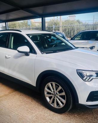 Audi Q3 35 TDI S tronic Business Advanced