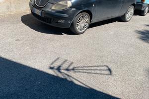 Lancia y
