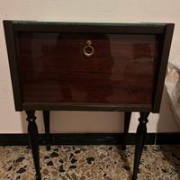 Coppia di comodini vintage