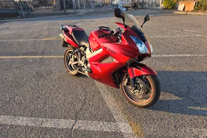 Honda VFR 800 VTEC 