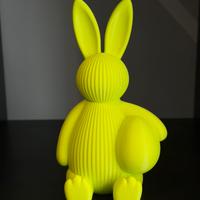 Coniglio pasquale seduto