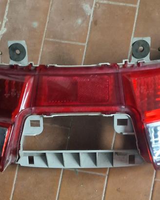 fanale posteriore suzuki burgman 400 2004