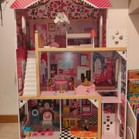 Casa delle bambole in legno