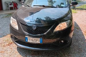 Lancia y benzina/gpl