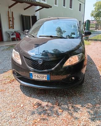 Lancia y benzina/gpl