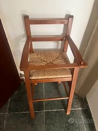 Seggiolone in legno noce