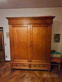 armadio in legno 