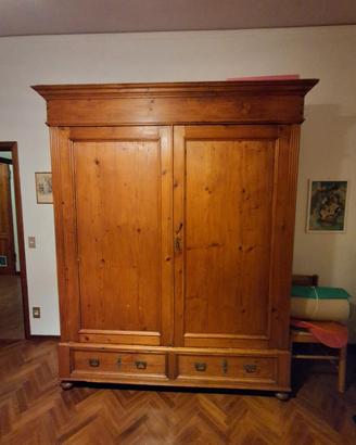 armadio in legno 