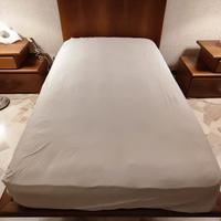 letto singolo in legno massello