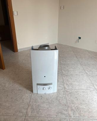 Scaldabagno a gas Vaillant MAG usato funzionante