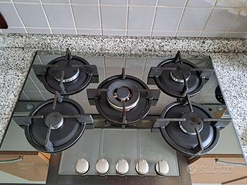 piano cottura hotpoint ariston specchio