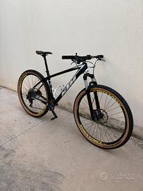 KTM MYROON COMP 29 XT – 2022 – TAGLIA L – €1.200