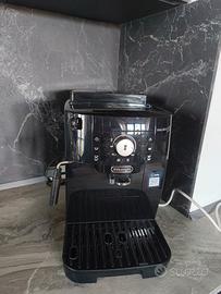 Macchina caffè De longhi magnifica S