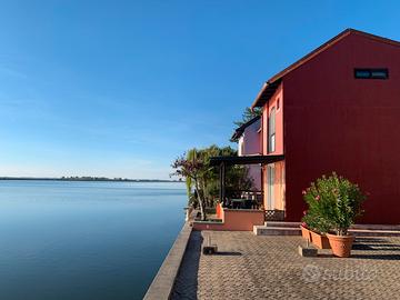 Villa a schiera sul fiordo isola di Albarella