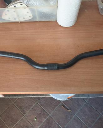 manubrio mountain bike nero