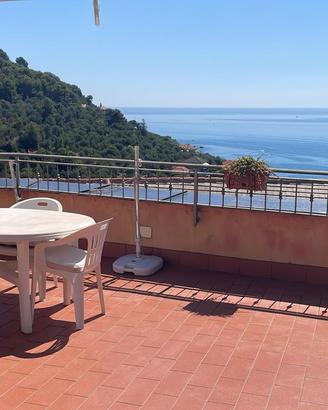 Cervo Casa con terrazzo, vista mare, parcheggio
