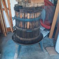 Torchio e pressa per uva