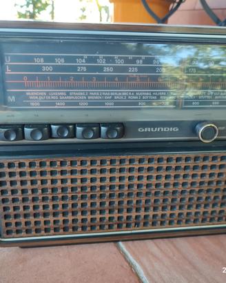 Radio Grundig RF440