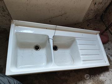 Lavandino da cucina doppia vasca con sgocciolatoio