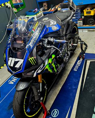 YAMAHA R1 2015