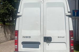 furgone iveco dayli