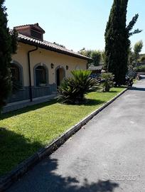 FLAMiNIA- SAXA RUBRA BILOCALE ARREDATO