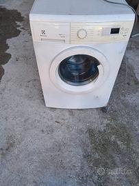 Si vende lavatrice rex kg 7