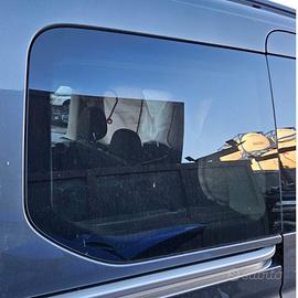 Vetro fisso posteriore destro per VW Caddy del 202