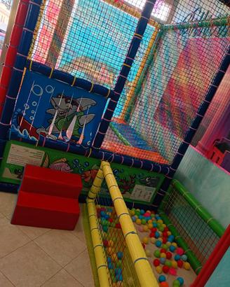 gonfiabile e trampolino 
