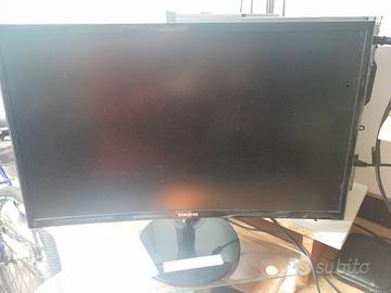 computer desktop e monitor 