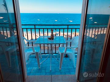 Casa letojanni fronte mare