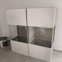 Coppia vetrine moderne