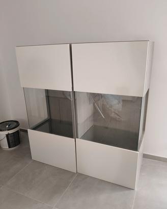 Coppia vetrine moderne