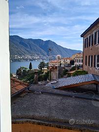 Casa indipendente con vista lago e balcone
