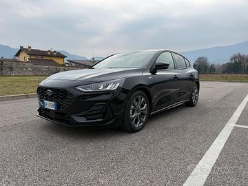 Ford Focus 2023 1.5 diesel ST-Line 115cv automatic