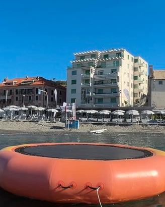Gonfiabile acquatico per stabilimento balneare