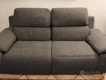 divano 3 posti e divano 2 posti con movimento rela