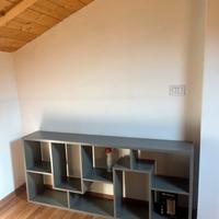 mobile/libreria grigia