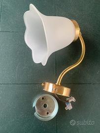 Lampada da parete floreale