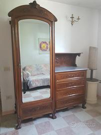 Mobile antico stile liberty