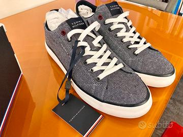 Tommy Hilfiger taglia 42