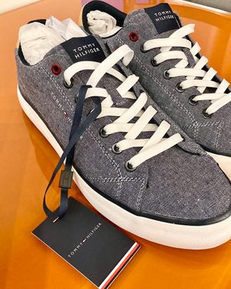 Tommy Hilfiger taglia 42