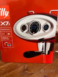 Macchina caffe illy