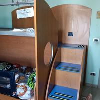Letto a castello con contenitore