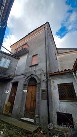 FABBRICATO su più livelli nel centro storico