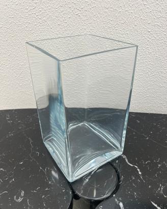 Vaso rettangolare in vetro trasparente