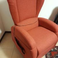 Poltrona relax elettrica con sistema alzapersona e