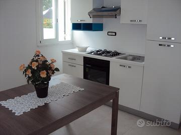 100mt dal mare LOW-COAST GIUGNO LUGLIO AGOSTO X4