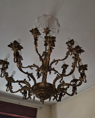 Lampadario dorato 13 luci