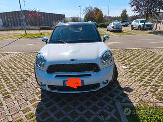mini cuper Countryman S benzina 184cv